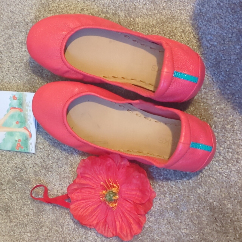 Poppy tieks